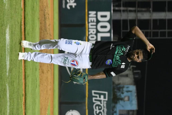 Las Estrellas alimentan sus esperanzas al derrotar a las Águilas tres por dos Las Estrellas alimentan sus esperanzas al derrotar a las Águilas tres por dos