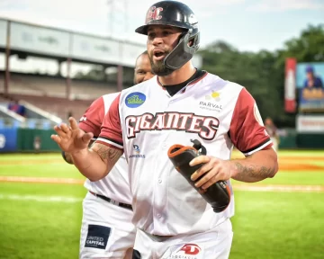 Gigantes recobran la esperanza al vencer 8-1 a Toros en su primero de dos duelos Gigantes recobran la esperanza al vencer 8-1 a Toros en su primero de dos duelos