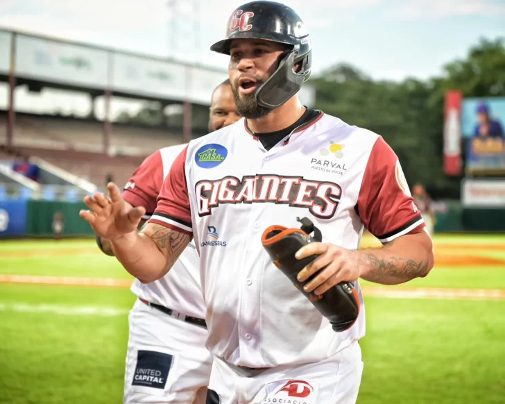 Gigantes recobran la esperanza al vencer 8-1 a Toros en su primero de dos duelos Gigantes recobran la esperanza al vencer 8-1 a Toros en su primero de dos duelos