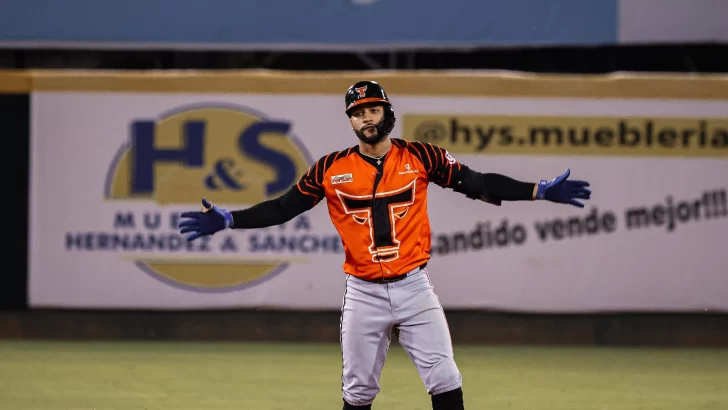 Batazos de Castillo y Celestino reducen número mágico  de Toros a 4