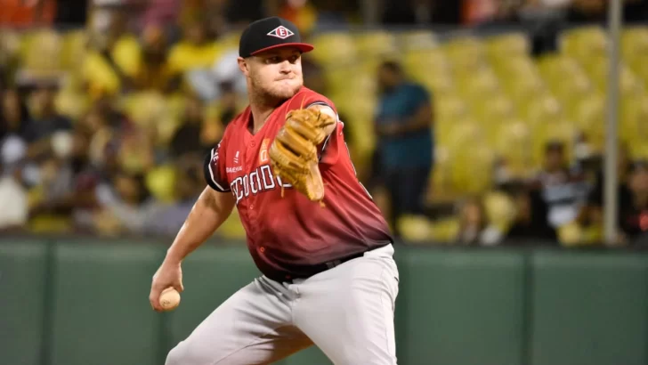 Pitcheo de Lakins lideró blanqueada de Leones