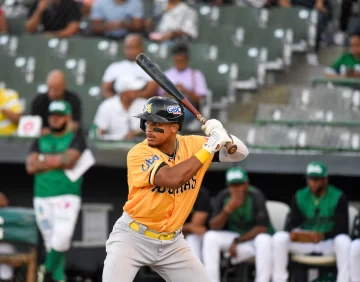 Águilas cada vez más cerca de asegurar la serie regular; vencen 8-2 a Estrellas Águilas cada vez más cerca de asegurar la serie regular; vencen 8-2 a Estrellas