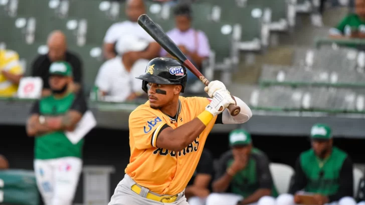 Águilas cada vez más cerca de asegurar la serie regular; vencen 8-2 a Estrellas Águilas cada vez más cerca de asegurar la serie regular; vencen 8-2 a Estrellas