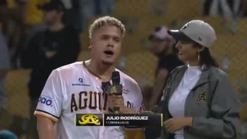 Julio Rodríguez responde en el momento grande Julio Rodríguez responde en el momento grande