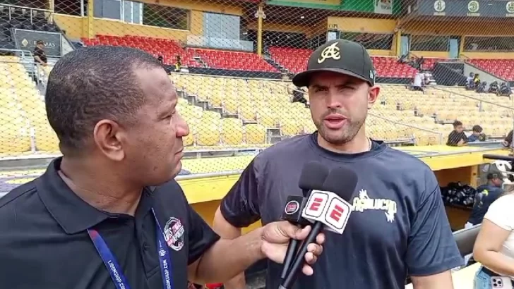 Elogia a Estévez y resalta el valor del trabajo Elogia a Estévez y resalta el valor del trabajo