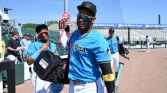 De Los Santos asciende y apunta a la inicial de Miami