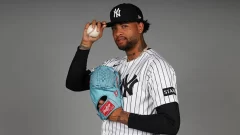 Gil disipa dudas con dominante salida  ante Orioles