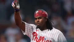 Félix Reyes conecta jonrón en su primer turno