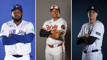 Guerrero Jr abandona el juego por molestias en la corva derecha Guerrero Jr abandona el juego por molestias en la corva derecha