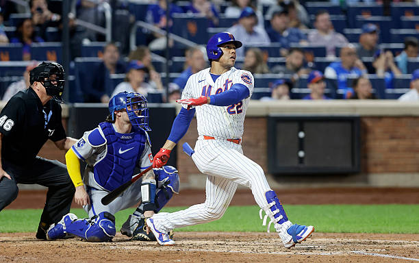Juan Soto se acerca a uno de George Bell Juan Soto se acerca a uno de George Bell