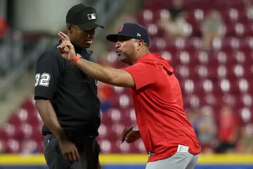 Mármol es expulsado en derrota de Cardenales en Cincinnati Mármol es expulsado en derrota de Cardenales en Cincinnati