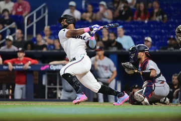 Otto López apela a la confianza para recuperar su ofensiva con los Marlins Otto López apela a la confianza para recuperar su ofensiva con los Marlins