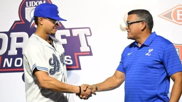 Álvarez llega al Licey y confiesa: “Soy liceísta desde chiquitico” Álvarez llega al Licey y confiesa: “Soy liceísta desde chiquitico”