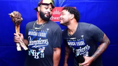 Peralta y Caminero celebran el pase a la Serie Mundial