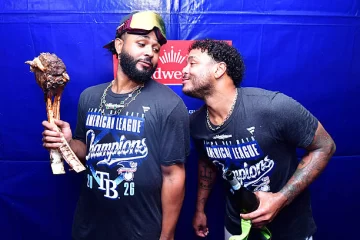 Peralta y Caminero celebran el pase a la Serie Mundial Peralta y Caminero celebran el pase a la Serie Mundial