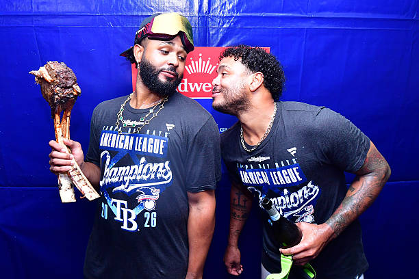 Peralta y Caminero celebran el pase a la Serie Mundial Peralta y Caminero celebran el pase a la Serie Mundial