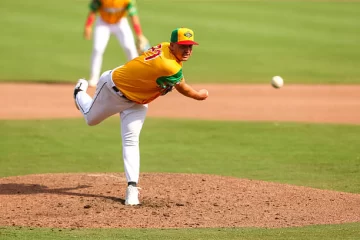 Águilas contratan al derecho estadounidense Dylan File Águilas contratan al derecho estadounidense Dylan File
