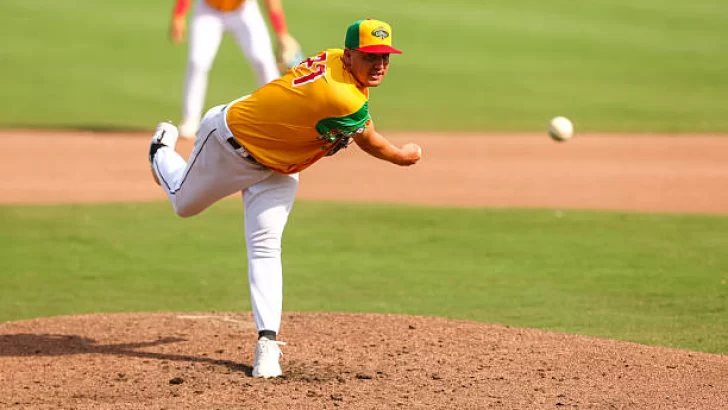 Águilas contratan al derecho estadounidense Dylan File Águilas contratan al derecho estadounidense Dylan File