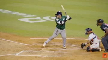 Estrellas apalean 11-0 a los Toros con ofensiva de 17 hits en noche inaugural en La Romana Estrellas apalean 11-0 a los Toros con ofensiva de 17 hits en noche inaugural en La Romana