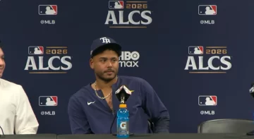 Freddy Peralta busca igualar la Serie ante Cleveland Freddy Peralta busca igualar la Serie ante Cleveland
