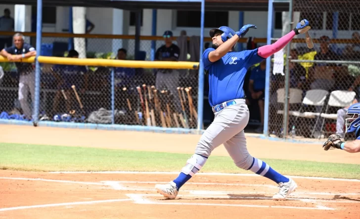 Licey supera a Italia con jonrón de Orelvis Martínez Licey supera a Italia con jonrón de Orelvis Martínez