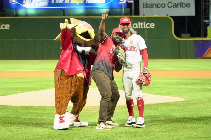 Fernando Rodney revive sus años de gloria con los Leones del Escogido Fernando Rodney revive sus años de gloria con los Leones del Escogido